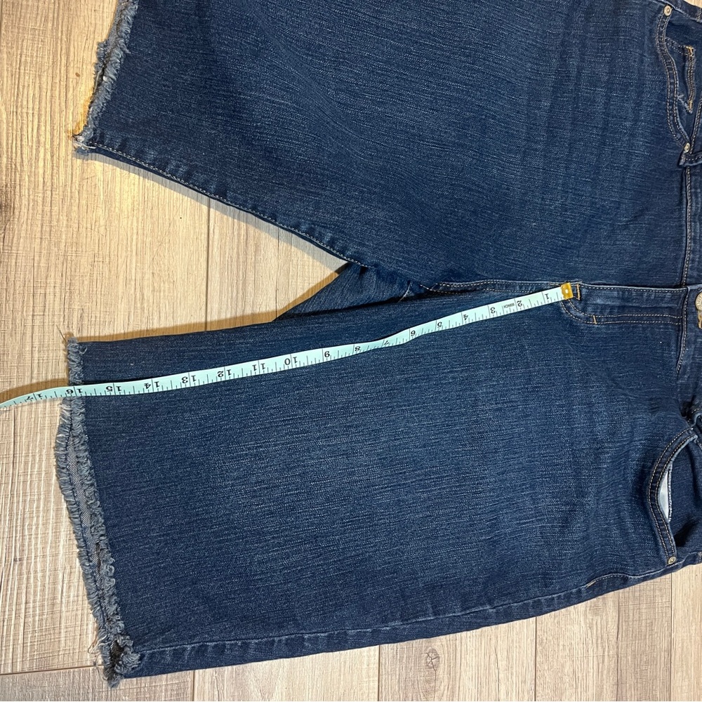 Style & Co Dark Denim Bermuda Shorts Women’s Size 18 Stretch Jean Short Vacation - Picture 5 of 9
